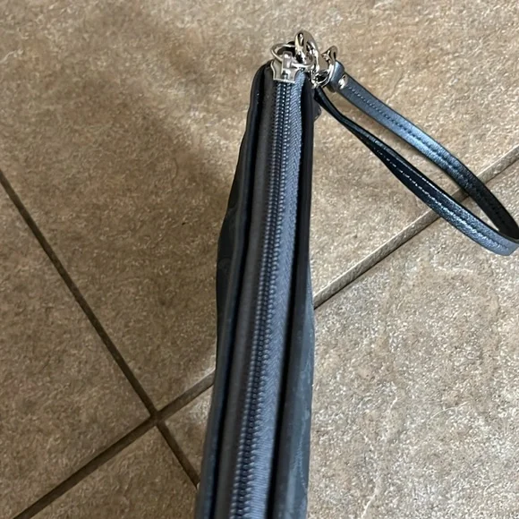 Coach Ashley Signature Large Wristlet - Picture 8 of 8